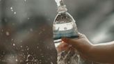 Profeco: ¿Es saludable beber agua alcalina?