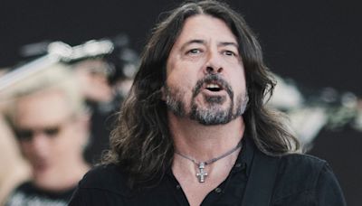 Dave Grohl Announces He's Fathered A Child Outside Of His Marriage