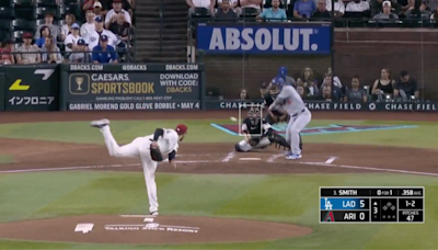 Will Smith crushes a home run as the Dodgers extend their lead over the Diamondbacks