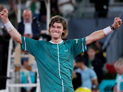 Rublev wins Madrid Open for the 1st time after rallying to beat Auger-Aliassime