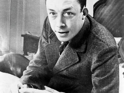 Subastado un manuscrito de “El extranjero” de Camus por medio millón de euros