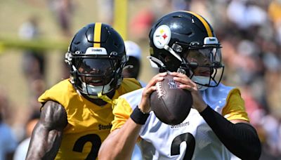 Pittsburgh Steelers' Justin Fields Gaining Ground on Russell Wilson?