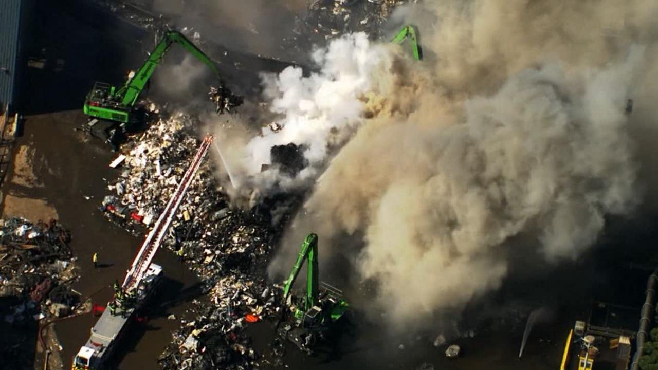 Pile of cars sparked fire at Redwood City scrap metal facility