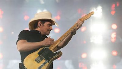 RodeoHouston review: Brad Paisley takes over fan's Instagram & gifts a guitar during 15th appearance