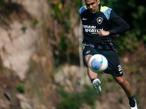 Botafogo prepara novidades para enfrentar o Palmeiras