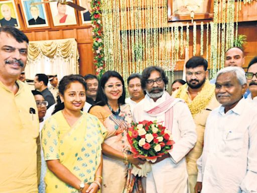 Vacancy created for Hemant when lakhs of youth awaiting job: Marandi