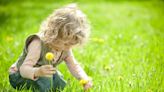 Mom Invents Incredible Way to Craft Floral Jewelry for Kids