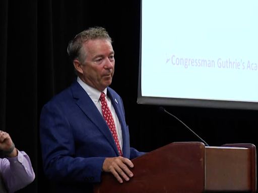 Rand Paul and Brett Guthrie talk to prospective service members - WNKY News 40 Television