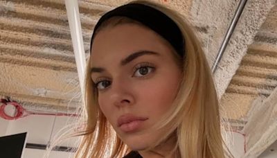 Kendall Jenner debuts new blonde hair