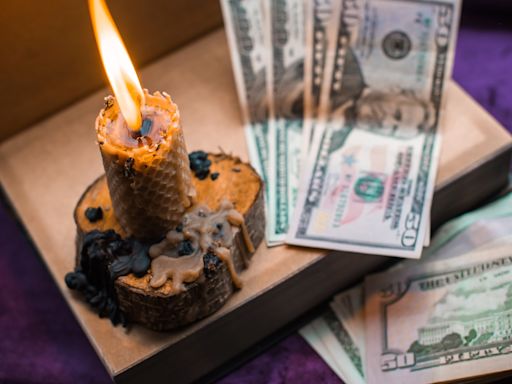 El ritual del primer domingo del mes para atraer dinero y abundancia