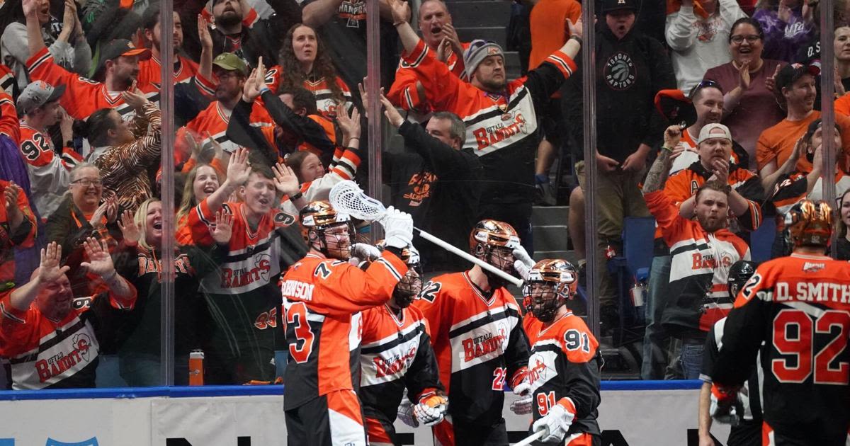 Six straight goals propel Buffalo Bandits to NLL semifinal round-clinching win over Toronto