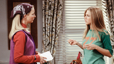 Lisa Kudrow Responds to Jennifer Aniston's Claim She Hated 'Friends' Audience Laughter