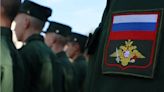 30,000 Russians per month join the military, says Ukrainian intelligence