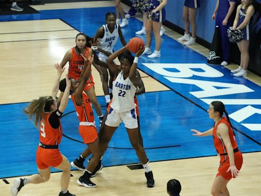 Arkansas adds 6-4 Barton County center Vera Ojenuwa to women’s hoops roster