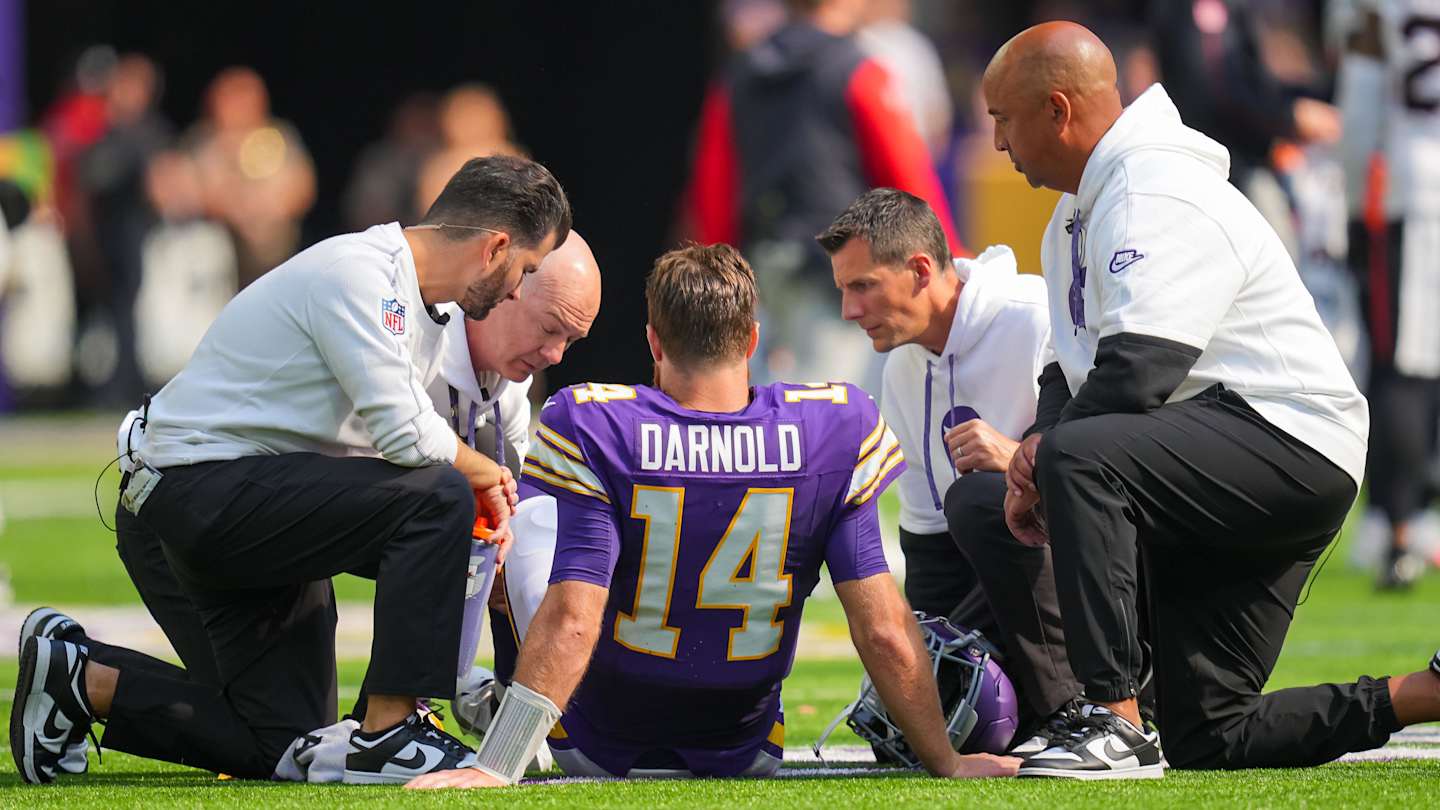 Vikings Receive Good News About QB Sam Darnold's Knee Injury