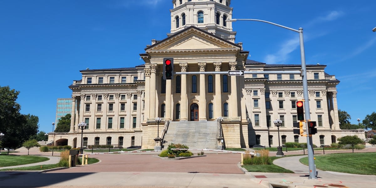Kansas lawmakers pass tax relief bill during special session