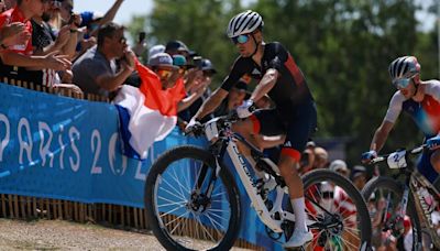 El británico Thomas Pidcock repite oro en Mountain Bike en París y David Valero cierra el 'top 10'