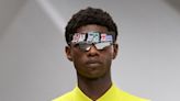 Prada invente des lunettes de soleil qui nous inventent une vie