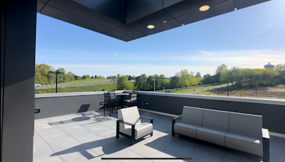 A new Lexus dealership offers unusual perk: 'stunning' rooftop views while you wait