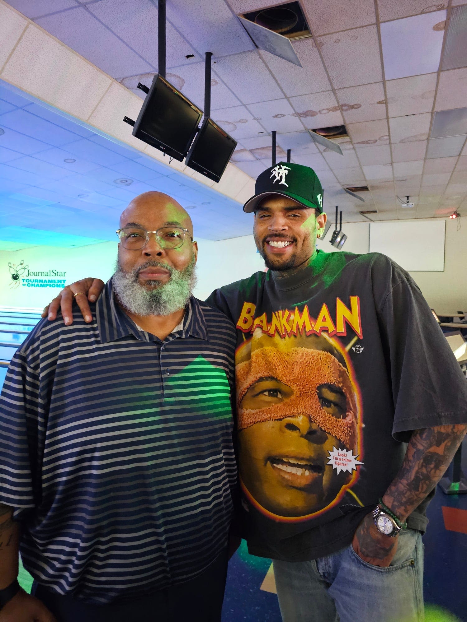 R&B superstar Chris Brown spends Saturday night at Peoria, Illinois bowling alley