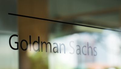 Goldman Sachs considera improbable que acciones caigan en un mercado bajista