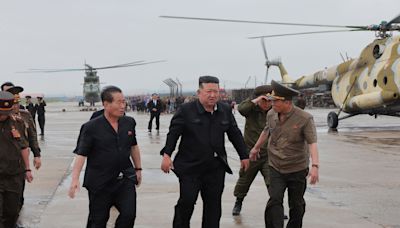 North Korea uses military helicopters to rescue thousands from floods