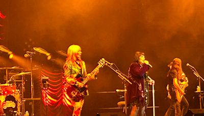 Straight from the Heart: Ann & Nancy Wilson shine in classic-rock show in Pittsburgh