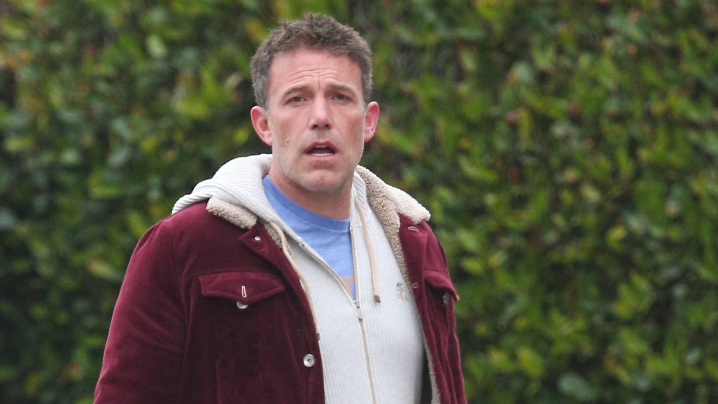 Ben Affleck Explodes at ‘Dangerous’ Paparazzi Outside His House