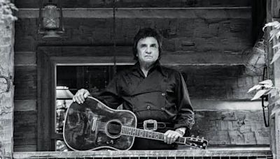 Johnny Cash: annunciato il nuovo album postumo di inediti "Songwriter". Ascolta qui il singolo Well Alright