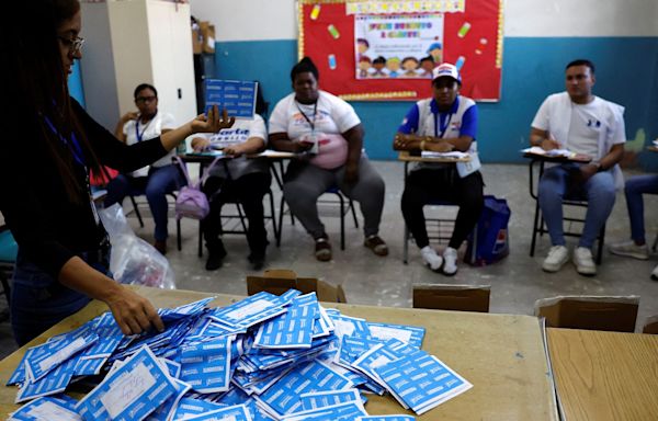 Vote counting begins in Panama presidential race focused on economy, corruption