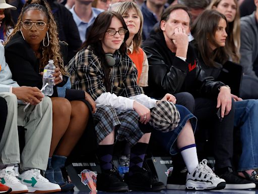 Billie Eilish Watches New York Knicks Game 5 Courtside With Jennifer Hudson & Common