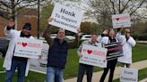 Walgreens pharmacists to rally outside Chicago-area stores