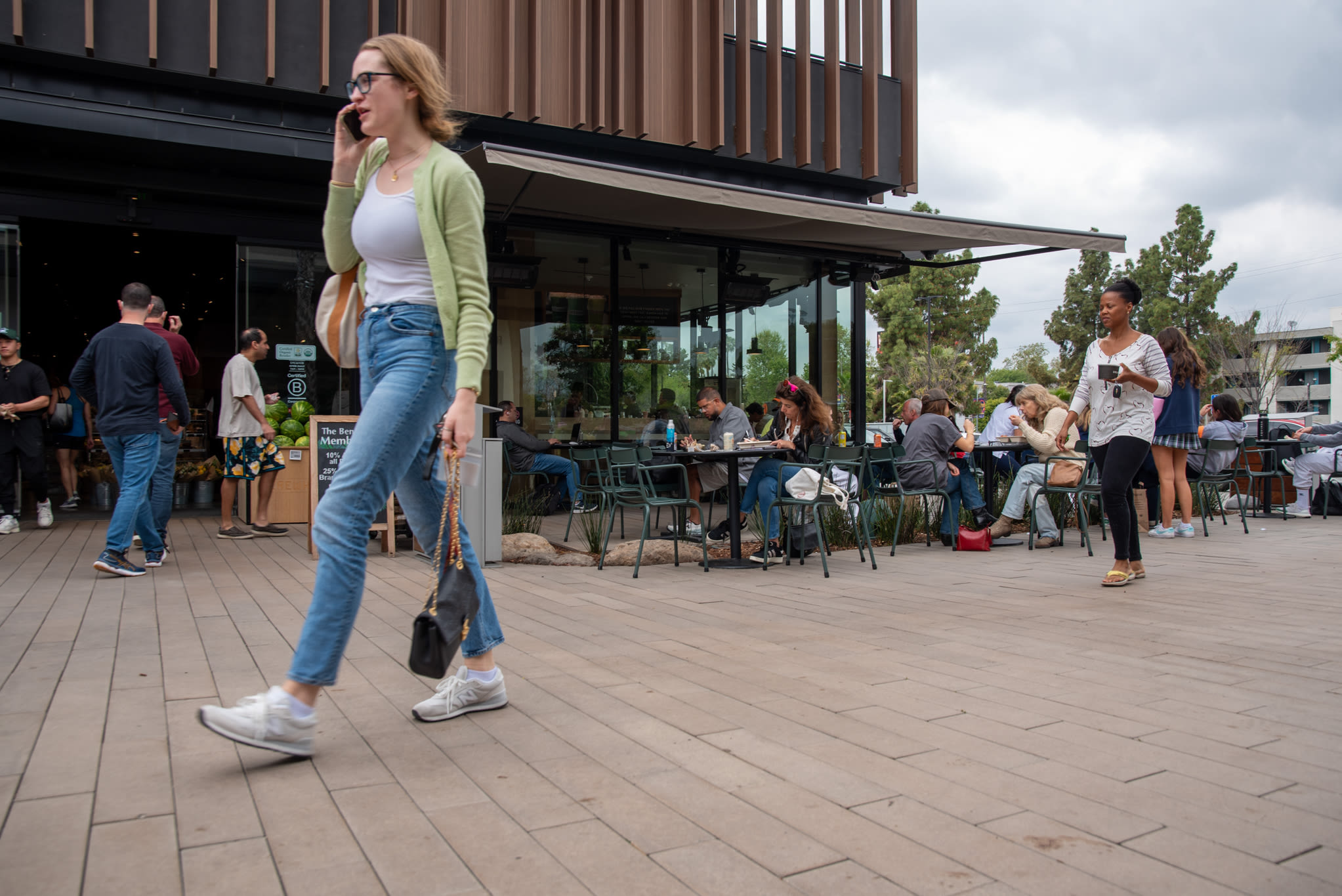 Why California malls are killing the food court