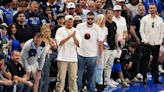 How Travis Kelce responded to boos from Mavericks fans