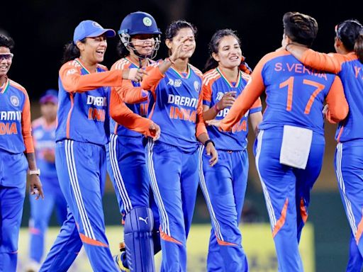 Women’s Asia Cup: India stroll to a comfortable win against Pakistan to kick off their title defence