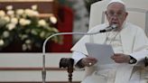 El papa Francisco sugiere por primera vez que algunas personas en uniones del mismo sexo podrían ser bendecidas