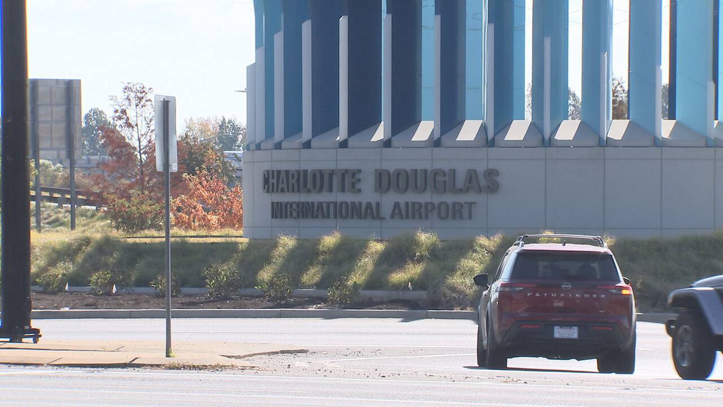 Delays, cancellations continue to frustrate passengers at Charlotte Douglas