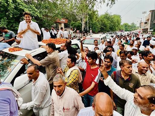 Deepender Hooda sounds poll bugle, takes out roadshow in Rohtak