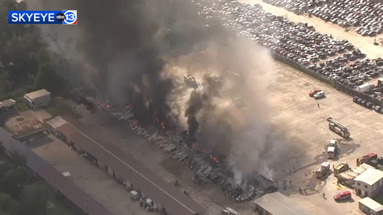 Large fire at north Houston flea market sending thick, black smoke into the air