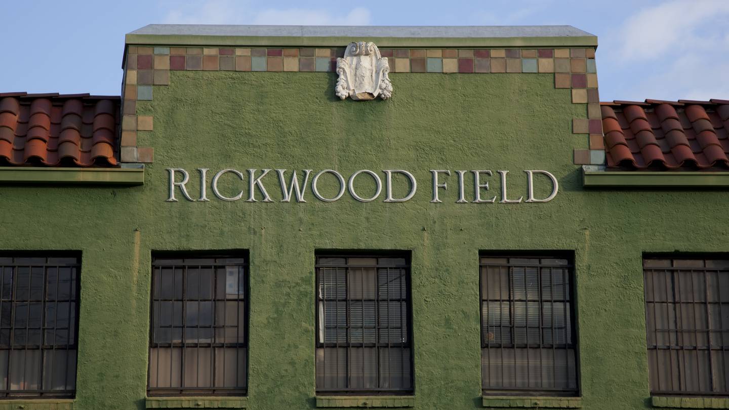 Roy Wood Jr., Harold Reynolds highlight MLB Network's coverage of Rickwood Field Negro Leagues tribute