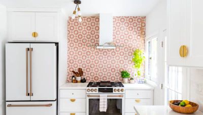17 Gorgeous White Kitchen Cabinet Ideas That Are Anything but Boring