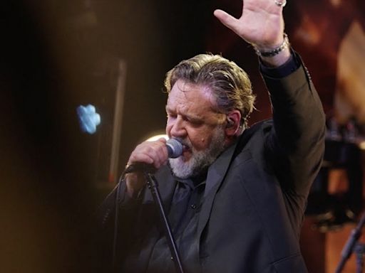 Russell Crowe to Bring 'Indoor Garden Party' to New Jersey Performing Arts Center