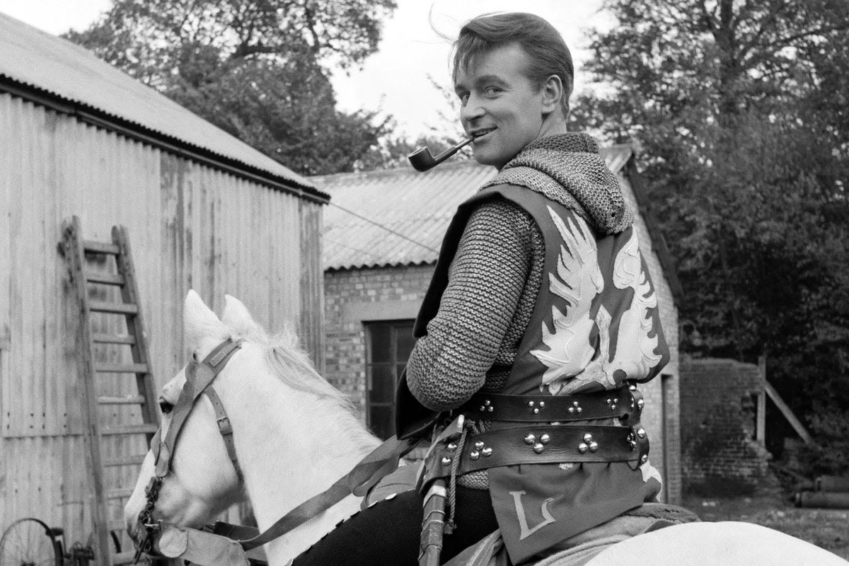 Doctor Who original cast member William Russell dead at 99