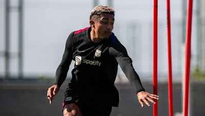 Julián Araujo, gran novedad en el entrenamiento de Flick