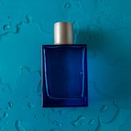 Fragrances inspired by the sea, featuring notes reminiscent of ocean breezes and marine elements. Perfect for a fresh and clean scent.