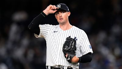 Clay Holmes’ blows 4-1 lead in 9th, Yankees’ win streak ends with shocking loss to Mariners