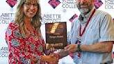 Tonya Neises wins LCC faculty award
