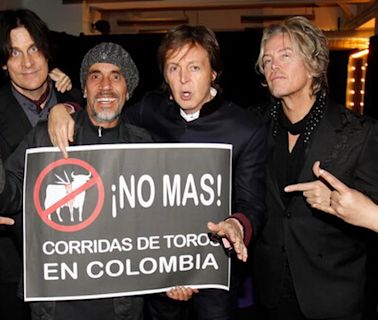 El día en el que el exbeatle Paul McCartney apoyó la iniciativa de abolir las corridas de toros en Colombia