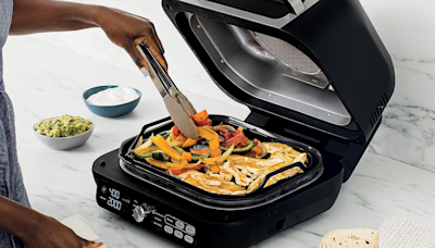 Short on outdoor space? This Ninja Foodi indoor grill is a sizzlin' 45% off