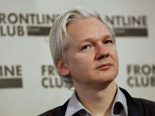 Guest column: U.S. pursuit of Julian Assange will scare potential whistle blowers